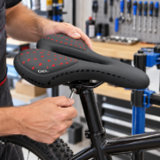 Imagen de Asiento Bicicleta Acolchonado Gel Negro Con Rojo Negro
